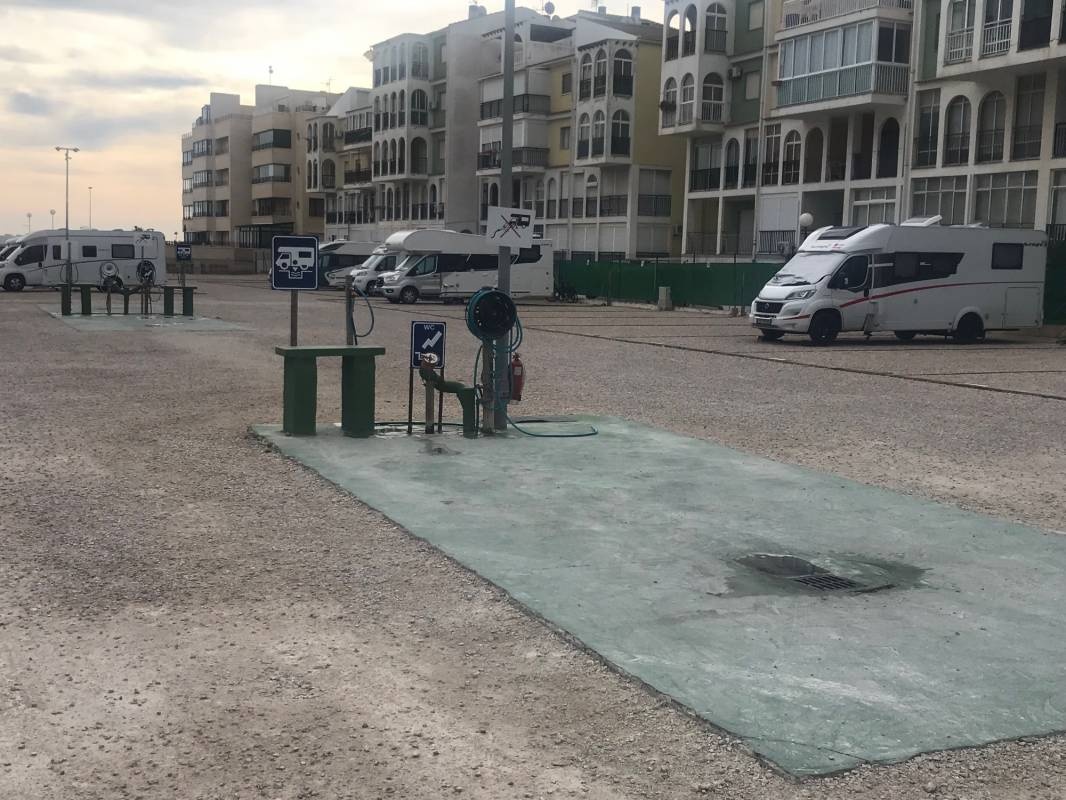Camper Park Torrevieja — Bobilplass in Torrevieja, Alicante
