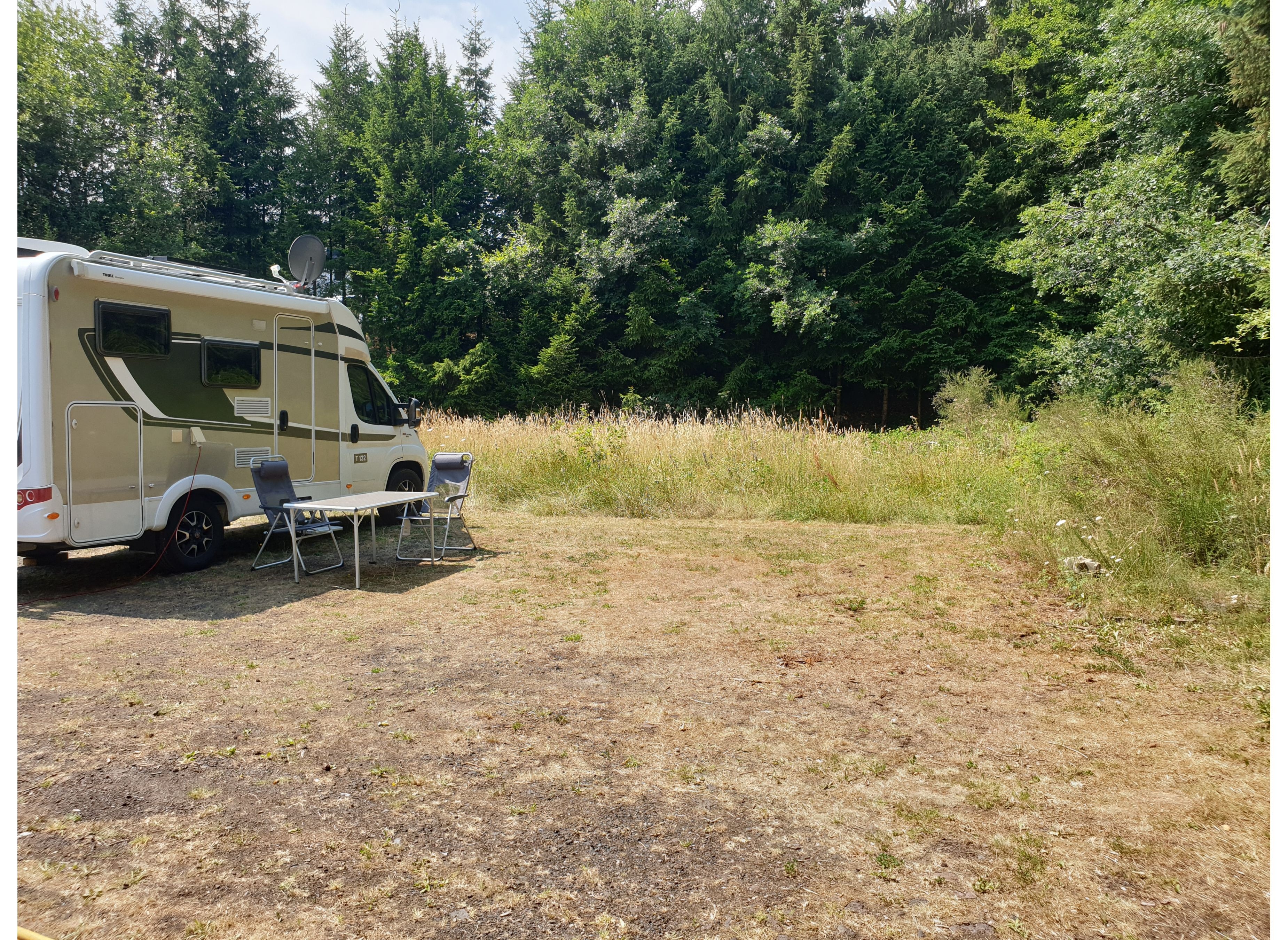 Stellplatz Ulmener Maar — Karavan Sitesi in Ulmen