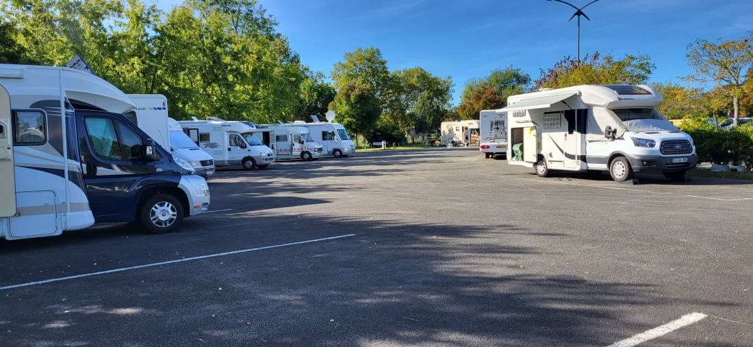 Stellplatz Saujon — Campervan Site in Saujon