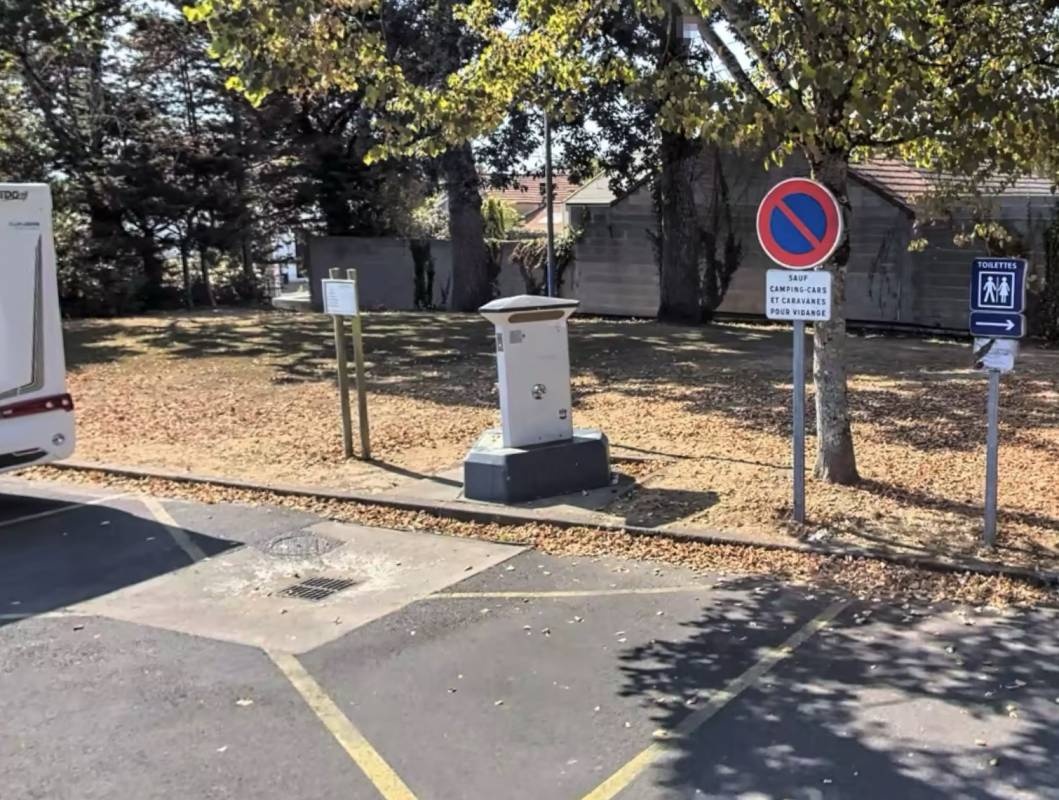 Stellplatz Saint-Michel-Chef-Chef — Ställplats in Saint-Michel-Chef-Chef