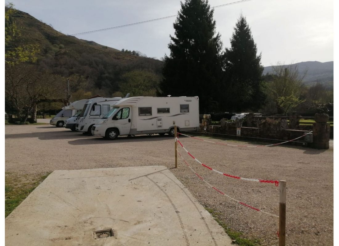 PARCELA 2 ,UCIEDA,CANTABRIA ,ESPAÑA — Місце для кемперів in Ruente