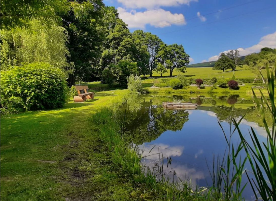 U Rybníka / In der Nähe des Teiches — Area Autocaravanas in Sedloňov