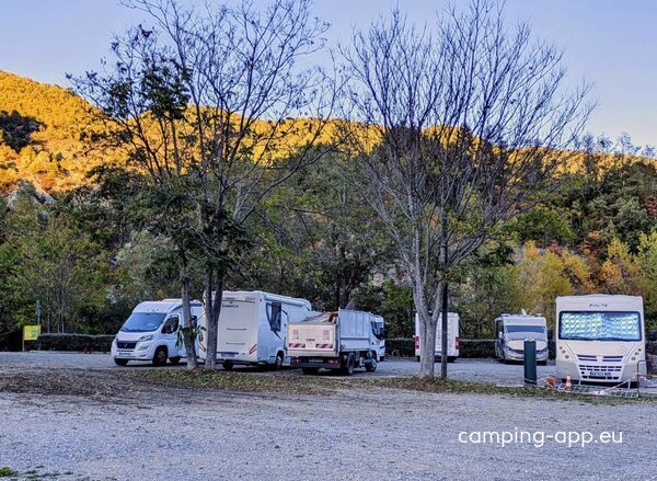 Stellplatz Puget-Théniers — Photo 2