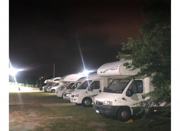 Sosta Camper Aloha — Photo 2