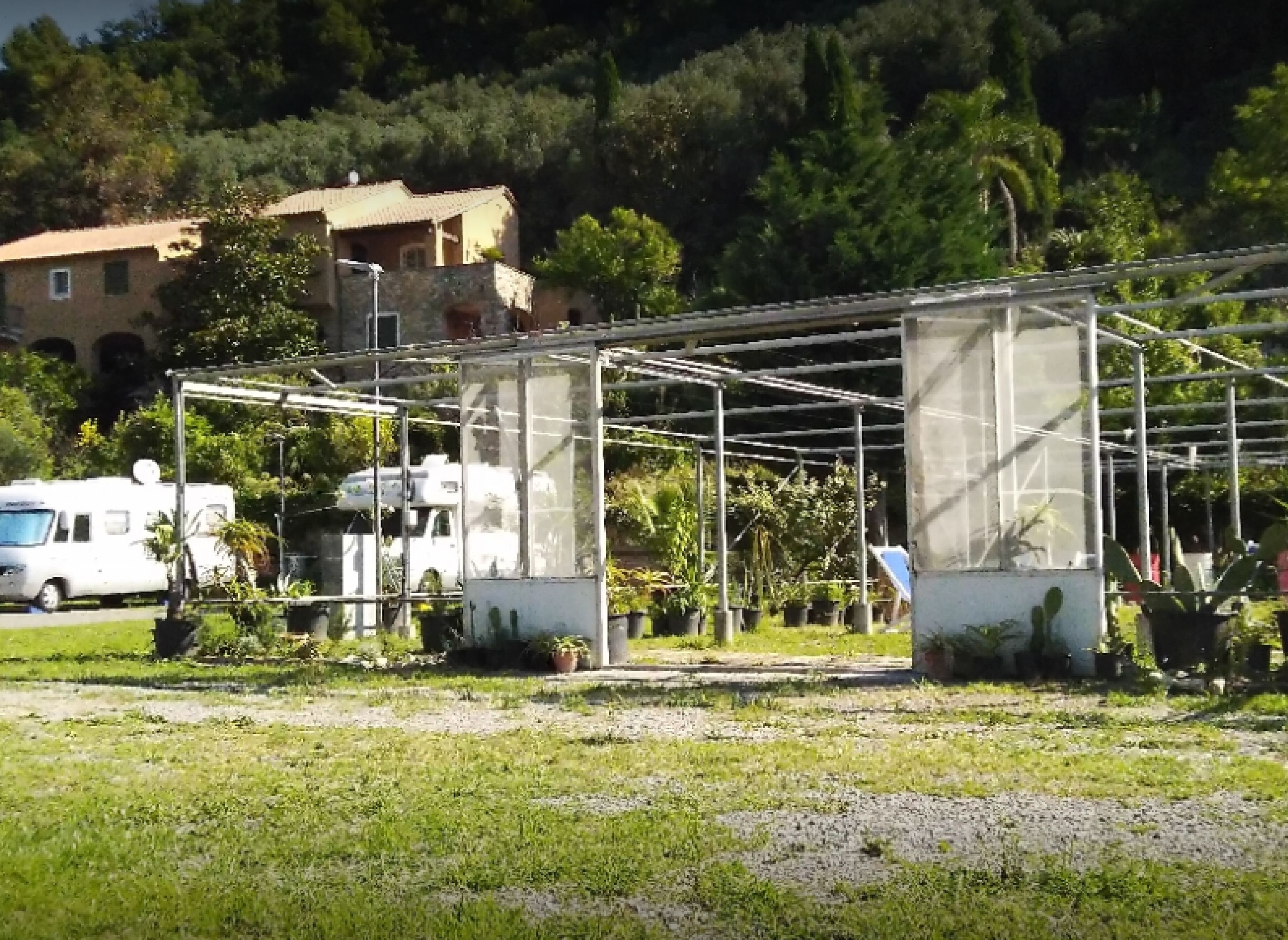Sosta Camper Aloha — Ställplats in Tovo San Giacomo