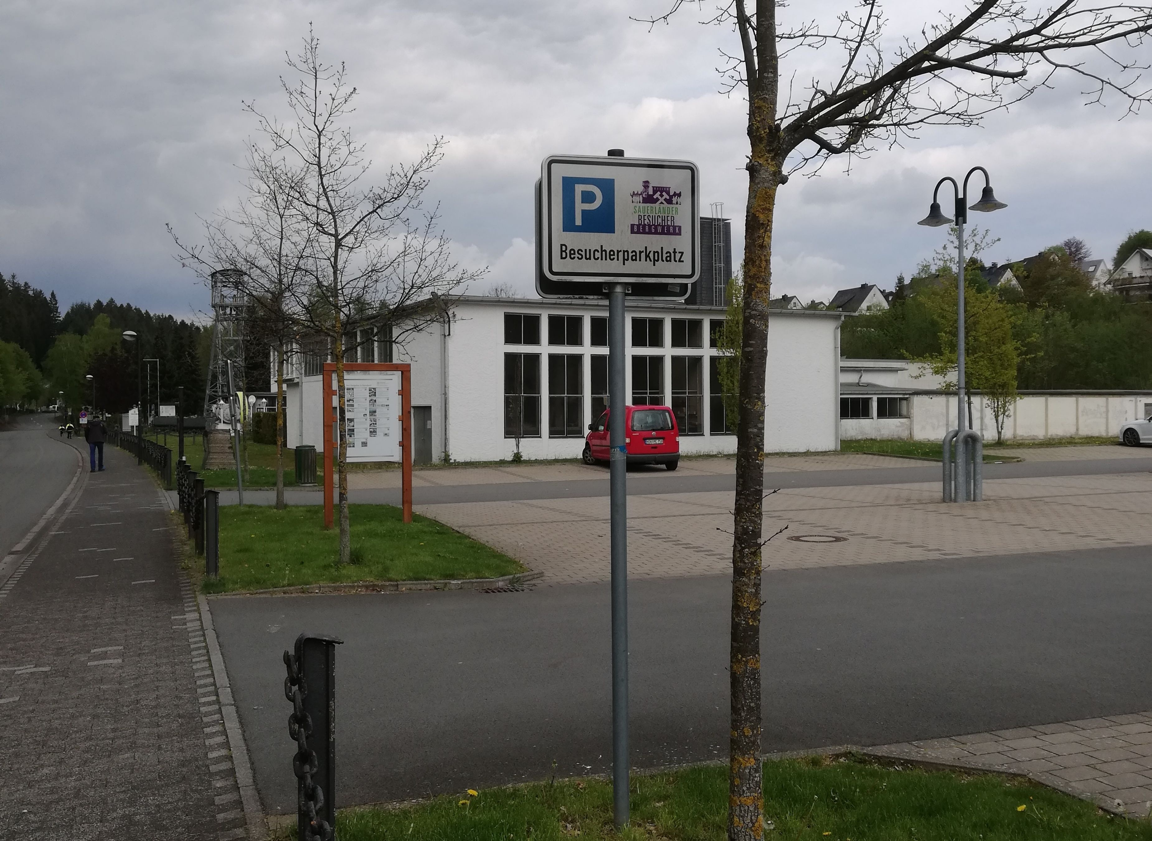 Parkplatz am Sauerländer Besucherbergwerk — Camperplaats in Bestwig