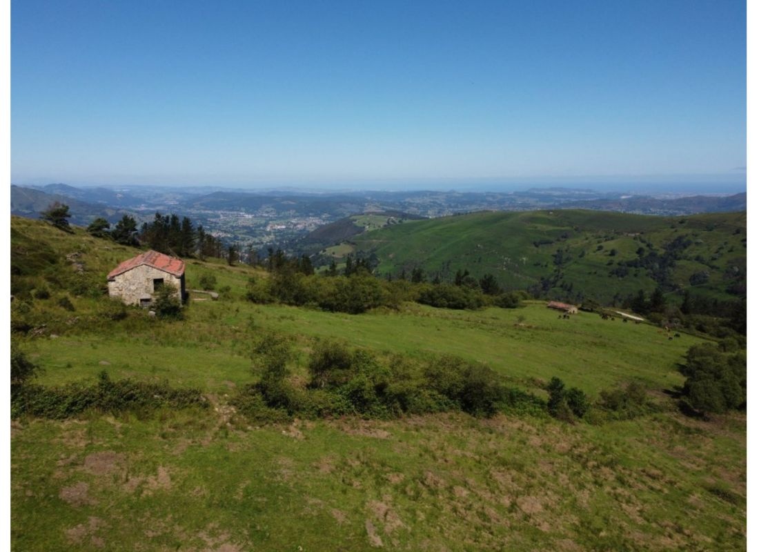 El Hayal de Esles — Місце для кемперів in Cantabria