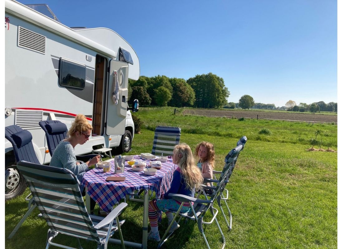 Camping De Mebel Achterhoek — Kamp yeri in De Heurne