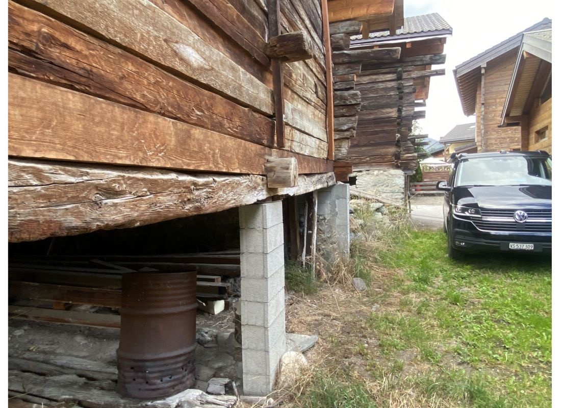 Nendaz old town tiny space — Camperplads in Haute-Nendaz