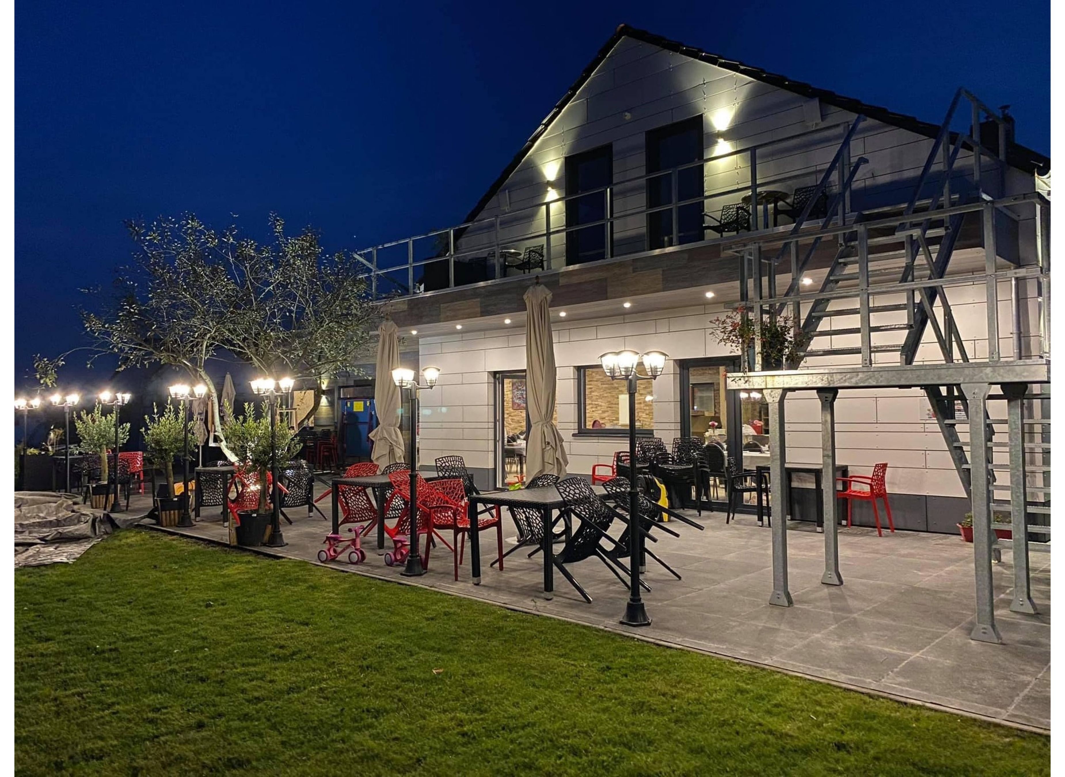 Le pré en bulles — Karavan Sitesi in Merbes-le-Château