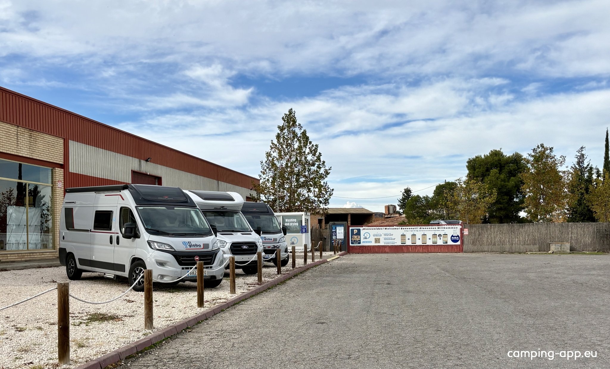 Área Camper Park El Globo — Sp. parking dla kamperów in Soses