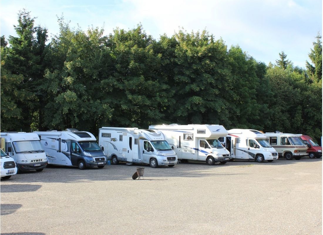 Wohnmobilpark Oberhof — Aire camping car in Oberhof