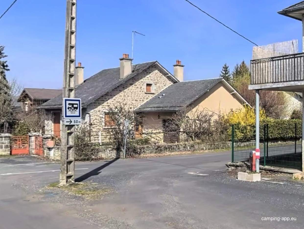 Stellplatz Campagnac — Sp. parking dla kamperów in Campagnac