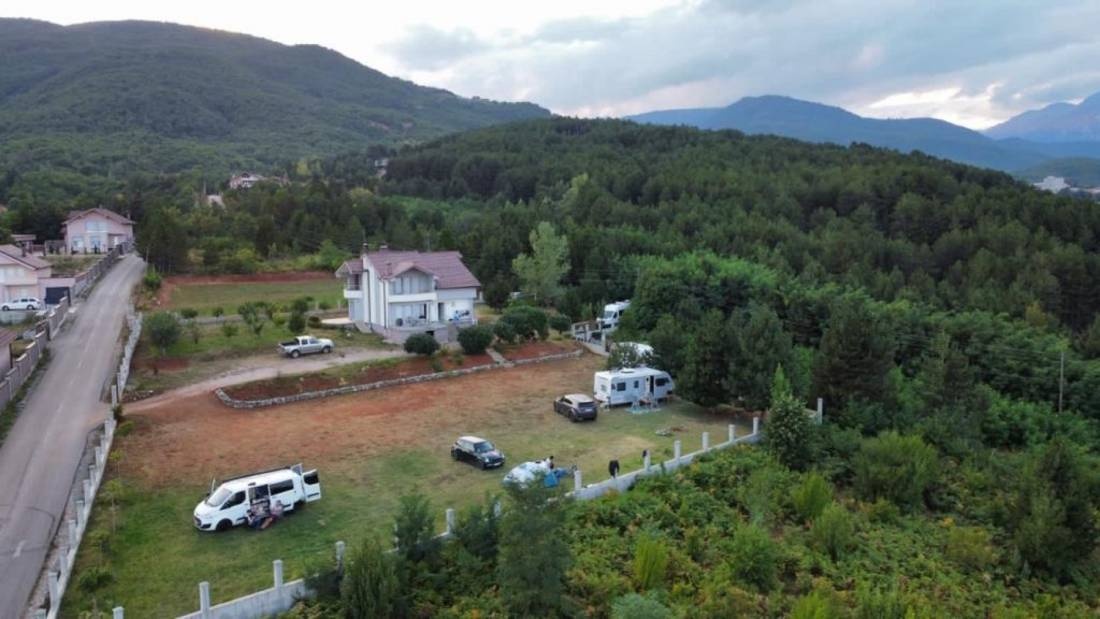 Junikcamping — Kamp yeri in Junik
