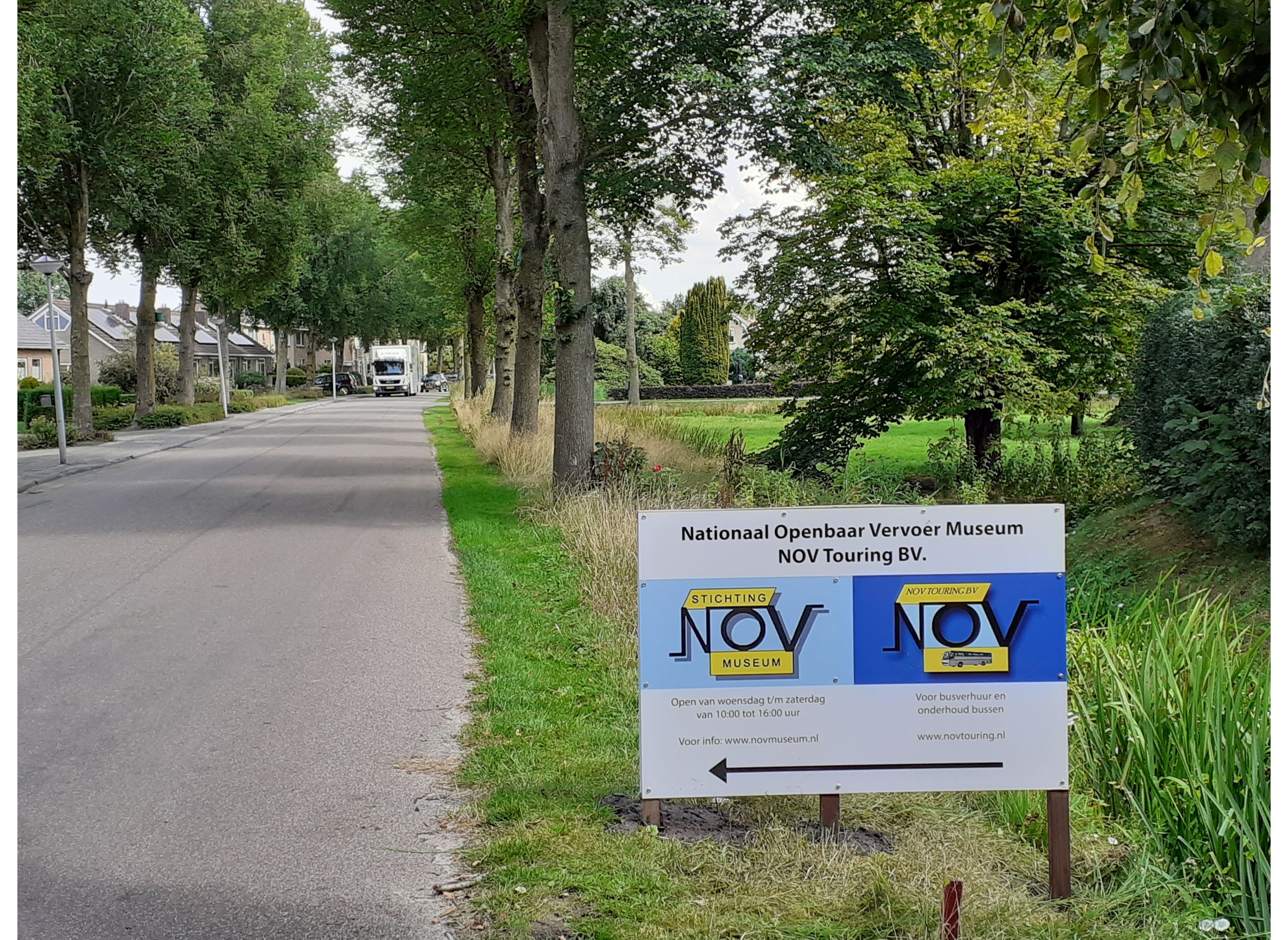 Camperplaats Nationaal Openbaar Vervoermuseum — Karavan Sitesi in Ouwsterhaule