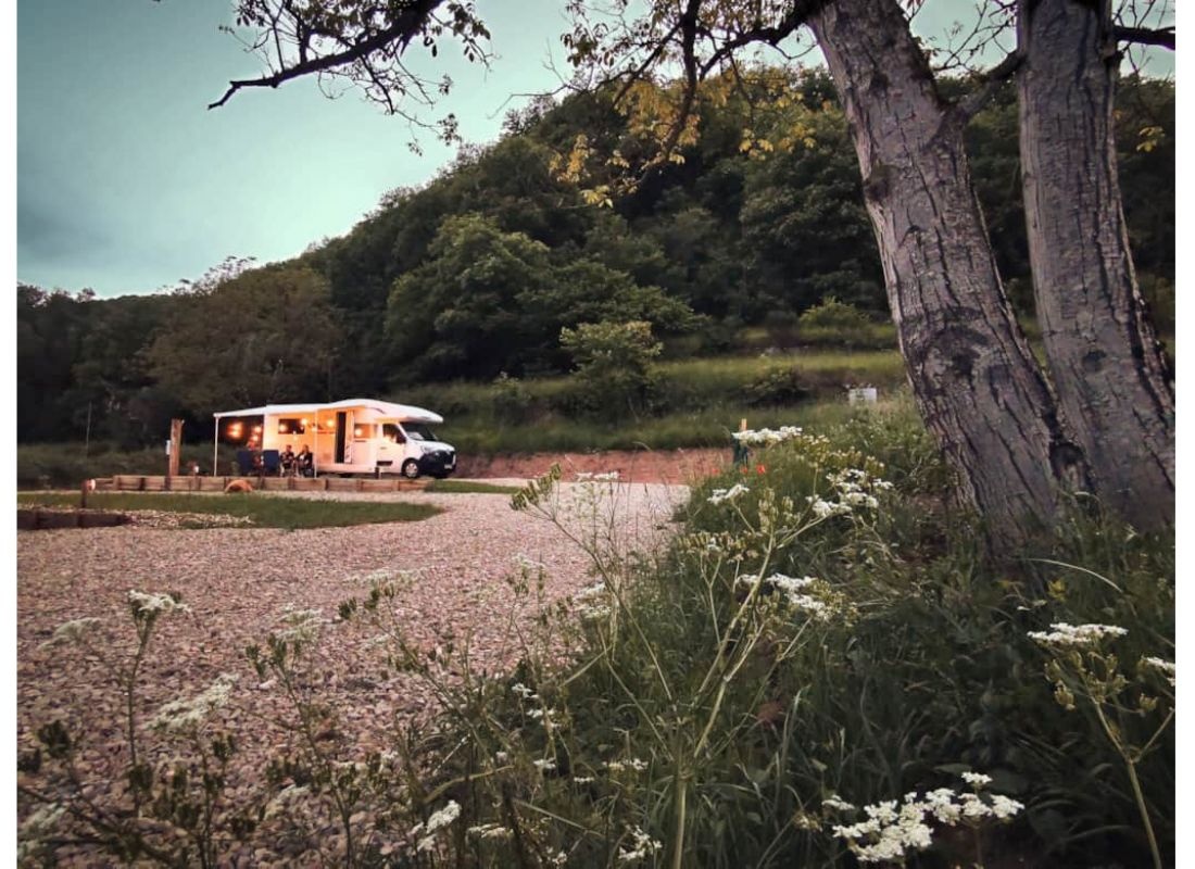 Rêve Aveyron — Campervan Site in Saint-Izaire