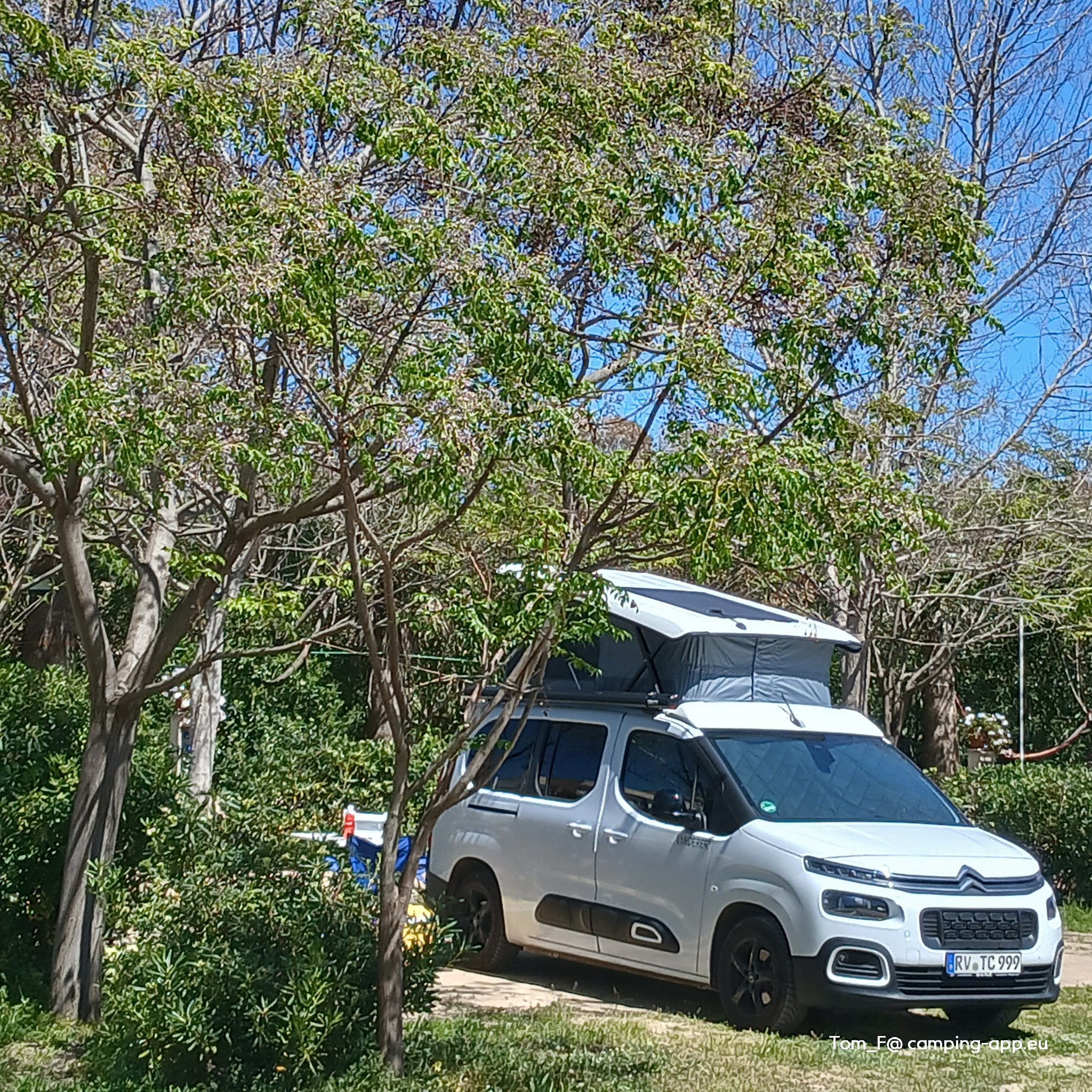 Camping Flintstones Park — Photo 2