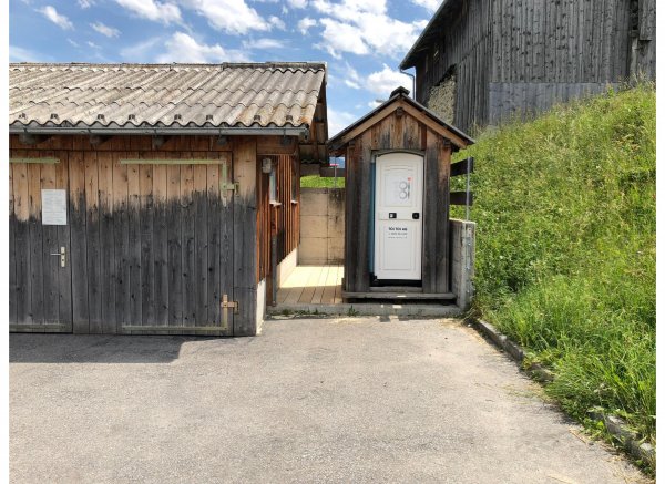 Übernachtungsparkplatz Salouf — Photo 2