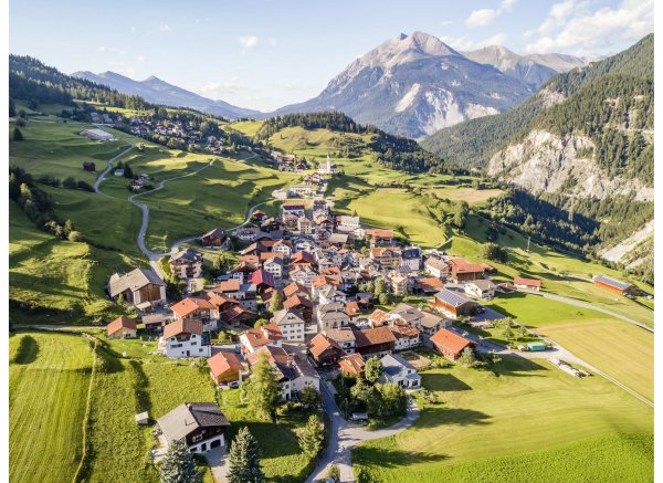 Übernachtungsparkplatz Salouf — Photo 3