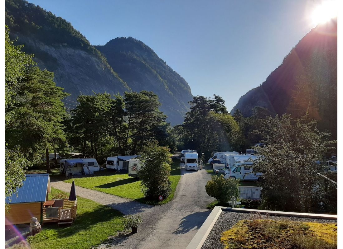 Waldcamping.ch (Stop & Go Angebot täglich 18h-9h) — Kemping in Landquart