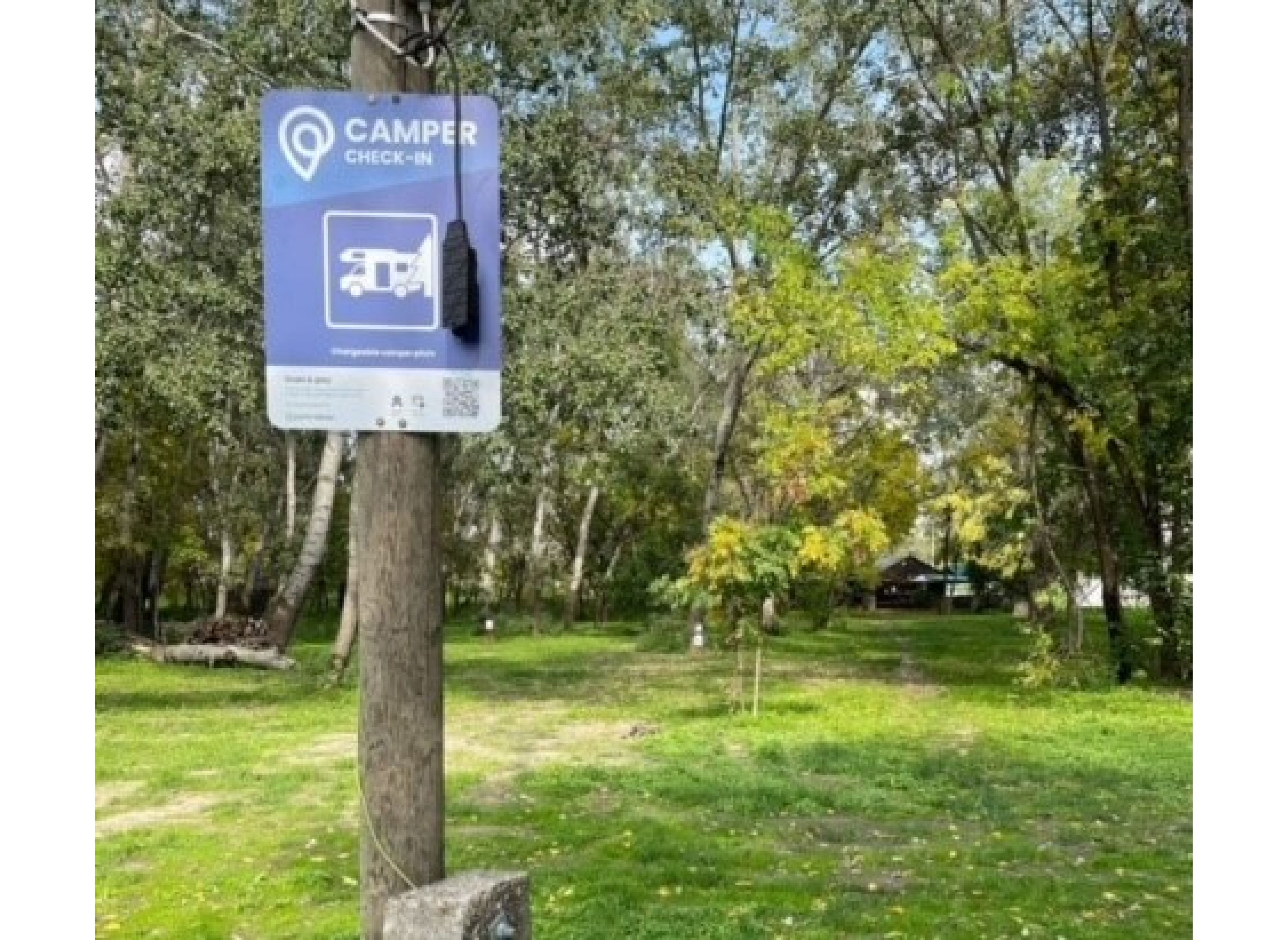 Tisza Beach Wild Camping — Aire camping car in Szeged