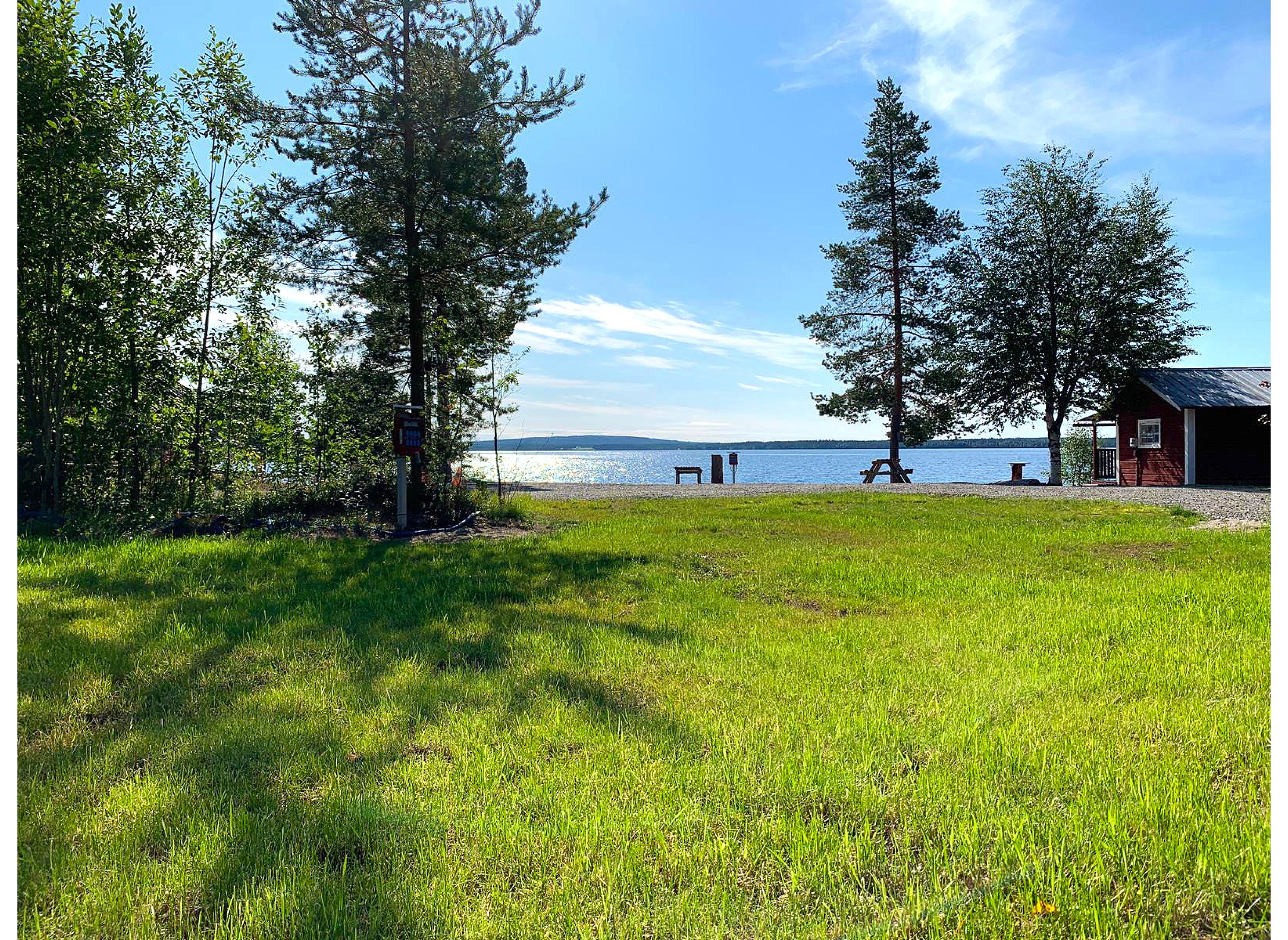 Sandsjögården Holiday Resort — Camperplads in Sorsele V