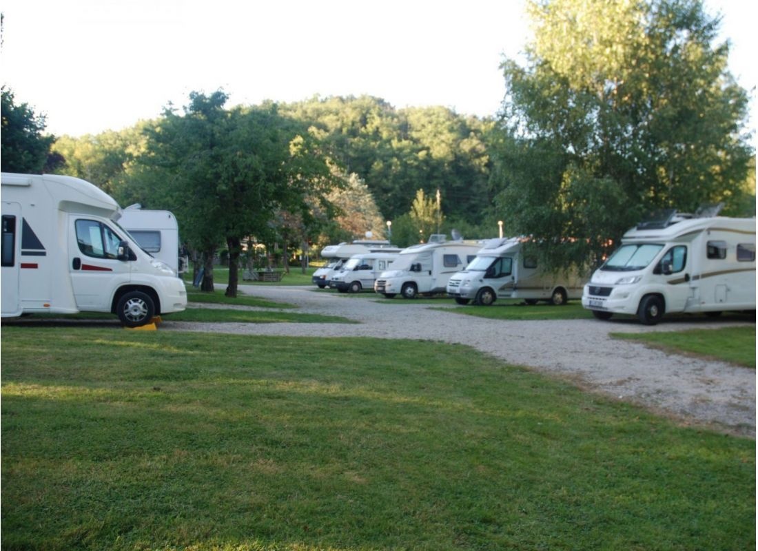 domaine du grand chene — Sp. parking dla kamperów in Fréjairolles