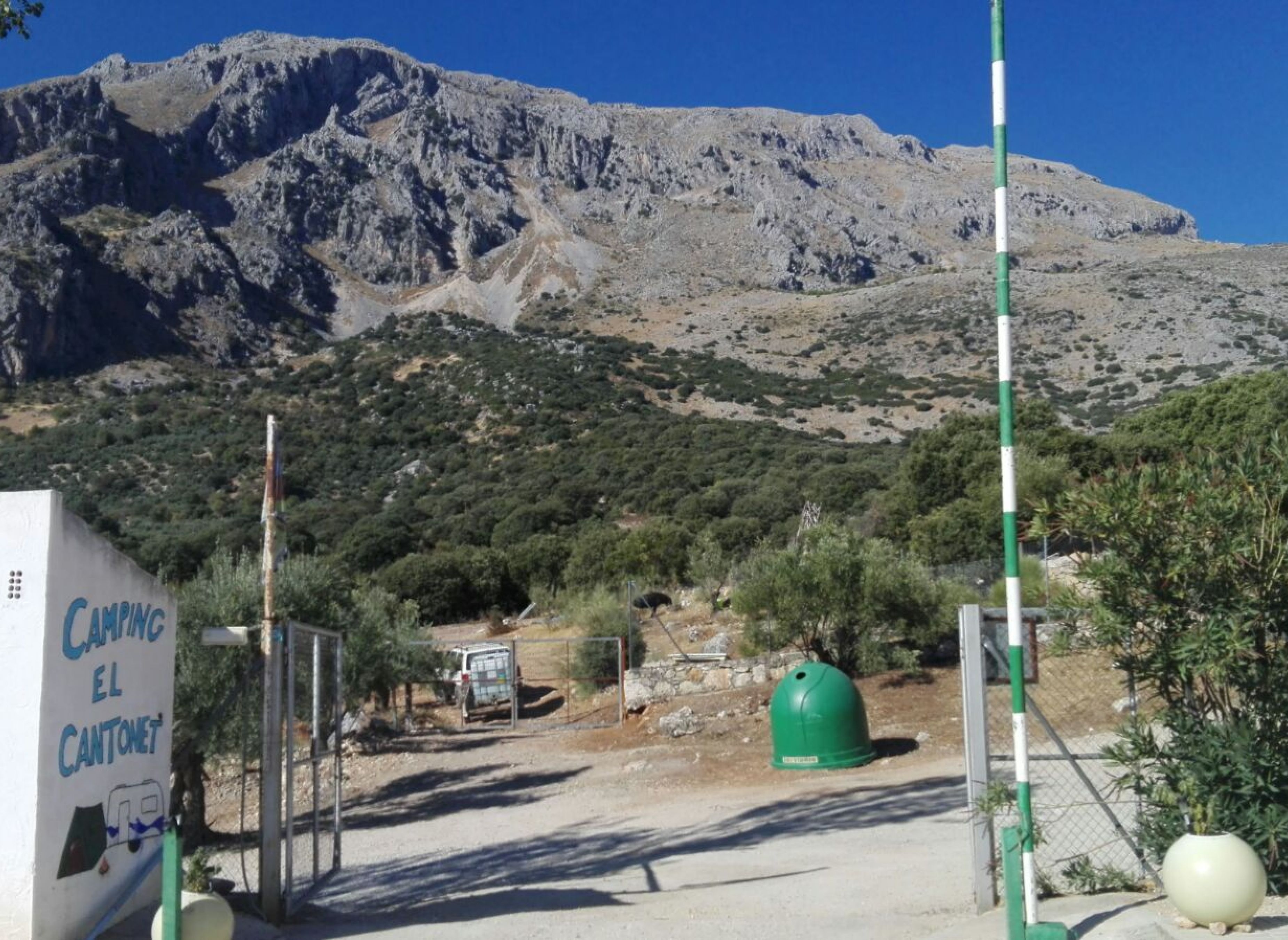 Camping el Cantonet — Campingplatz in El Hútar