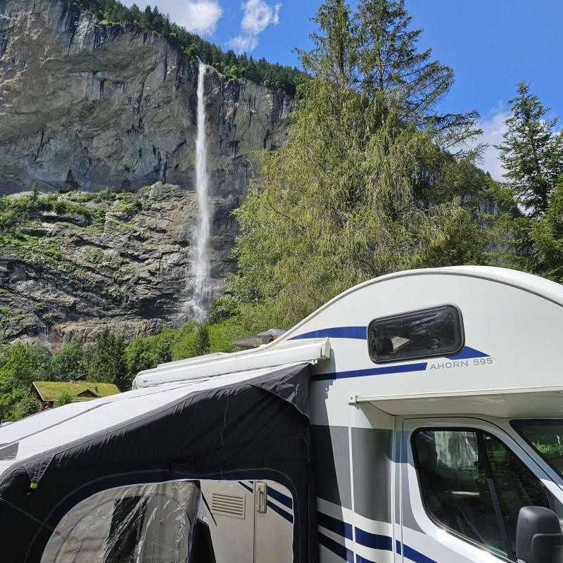 Camping Jungfrau — Camping in Lauterbrunnen