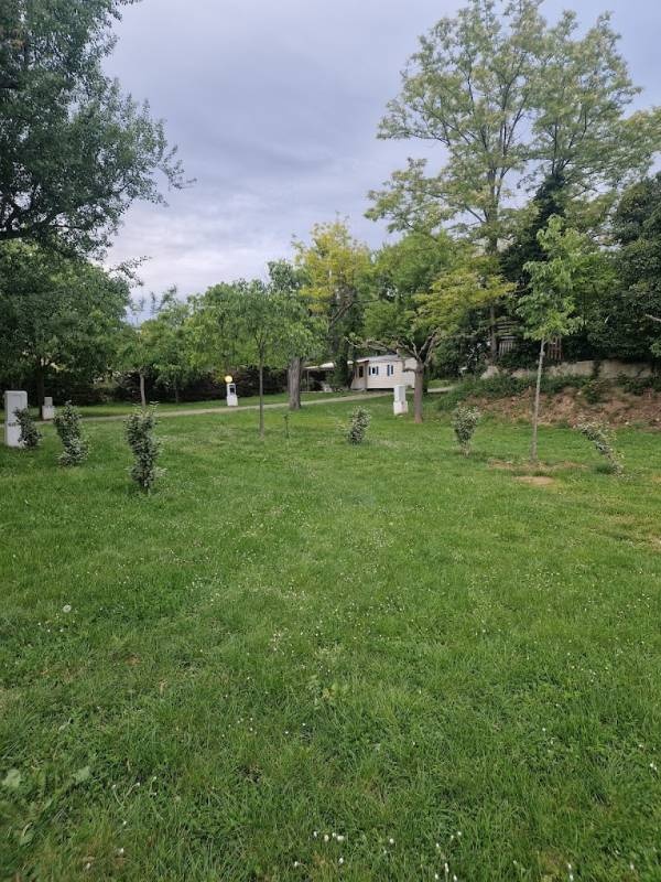 Stellplatz de mon Village — Bobilplass in Saint-Martin-d'Ardèche