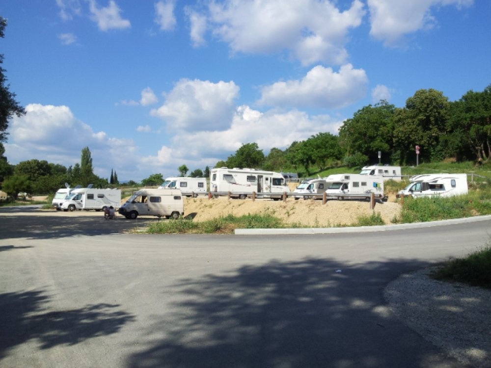 Stellplatz Riez — Area Autocaravanas in Riez