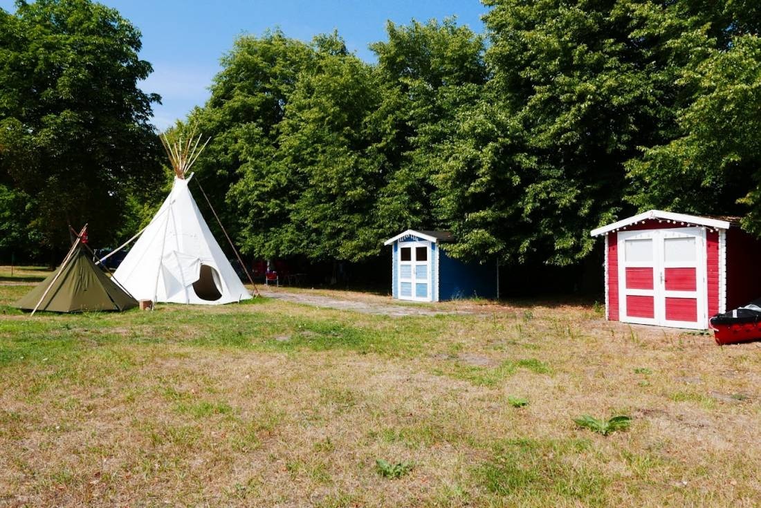 Camping im Feriendorf Großer Labussee — Kamp yeri in Wesenberg