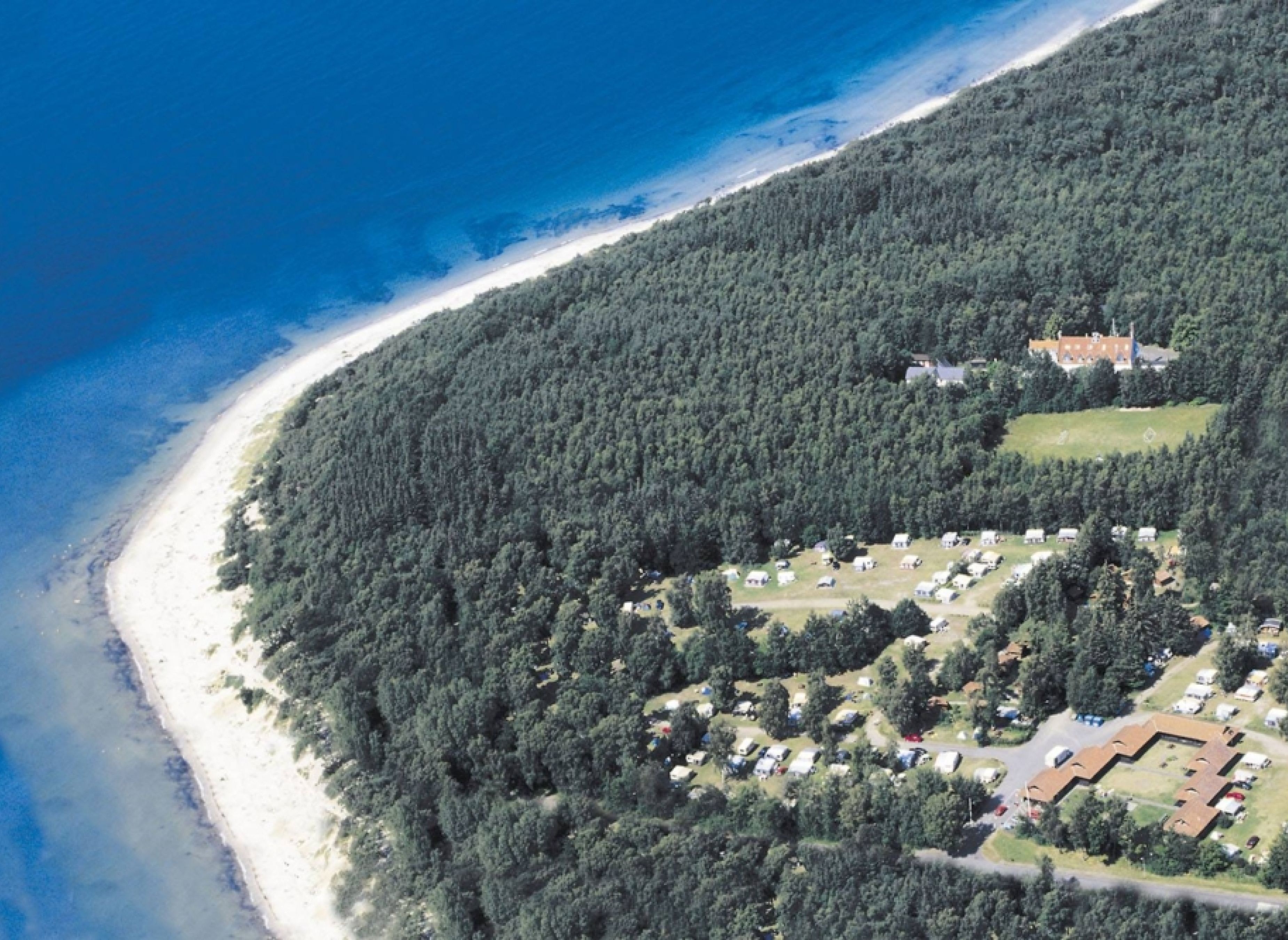 Nordskoven Strand Camping — Kemping in Rønne