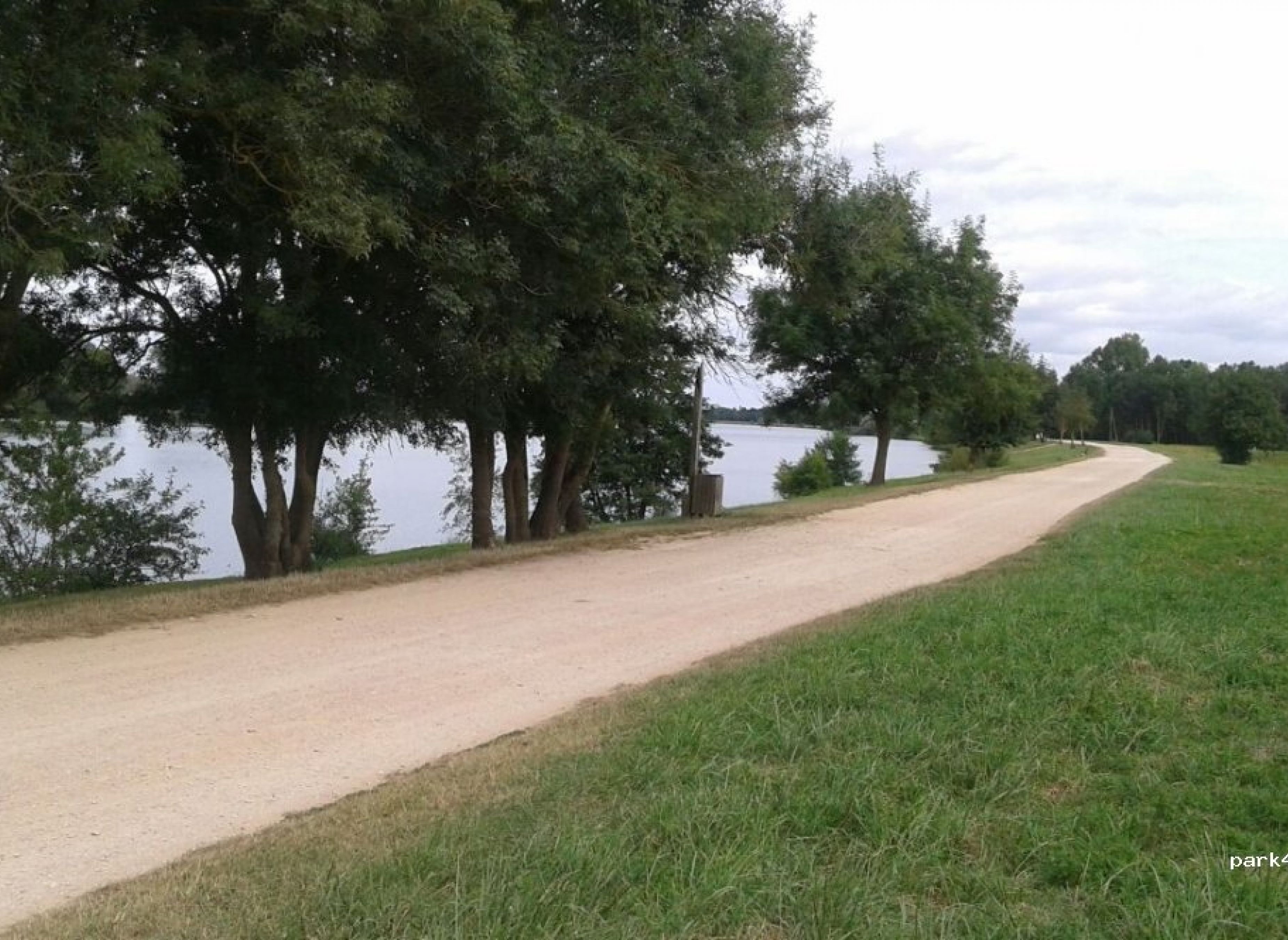 Au 80 — Campervan Site in Ormes