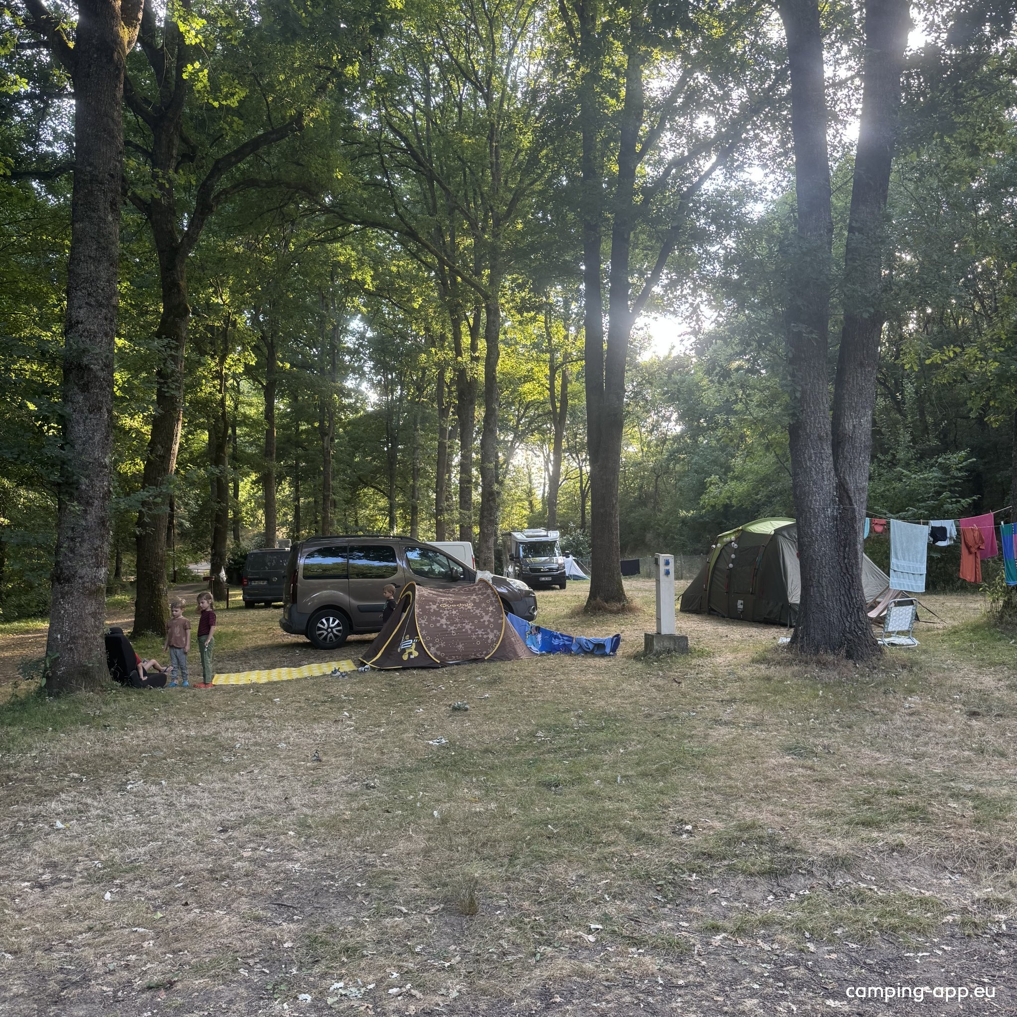 L'alternatif — Area Autocaravanas in Huriel