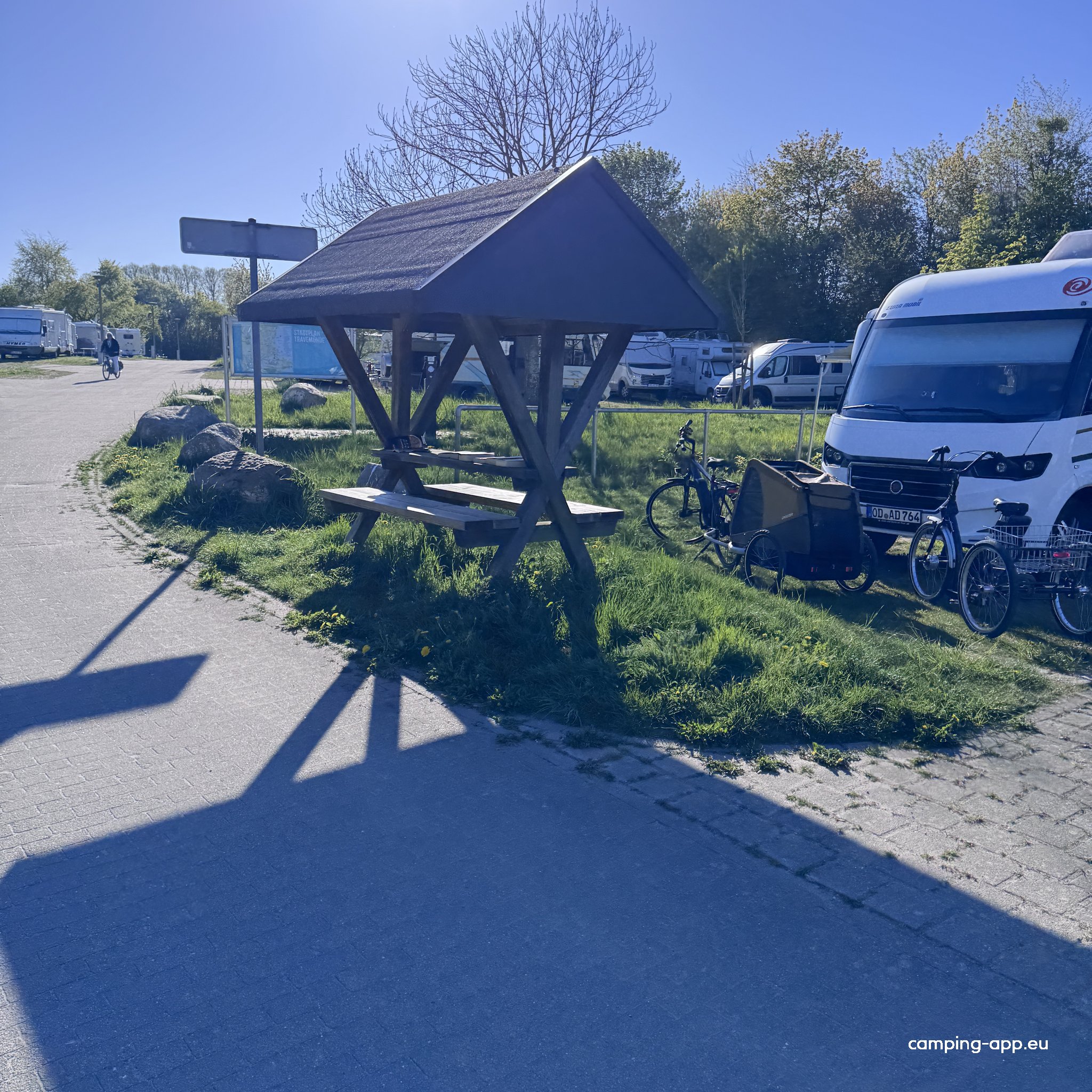 Stellplatz Kowitzberg Lübeck (max. 4 m Höhe) — Foto 2