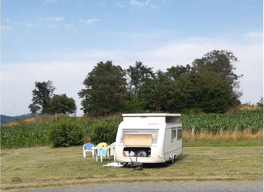 Chez Cin — Campingplats in Villechenève