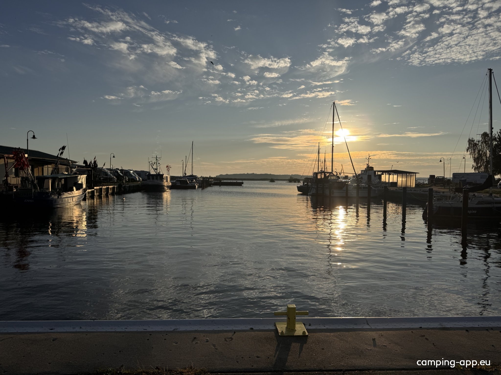 Stellplatz am Hafen Altwarp — Sítio para autocaravanas in Altwarp