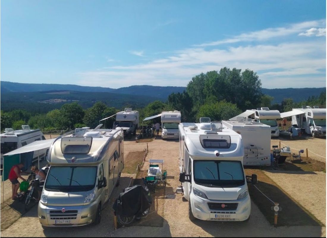 Solpor Camper Park Experience — Stellplatz in Pacios