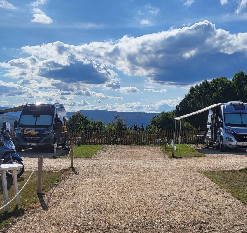 Solpor Camper Park Experience — Aire camping car in Pacios