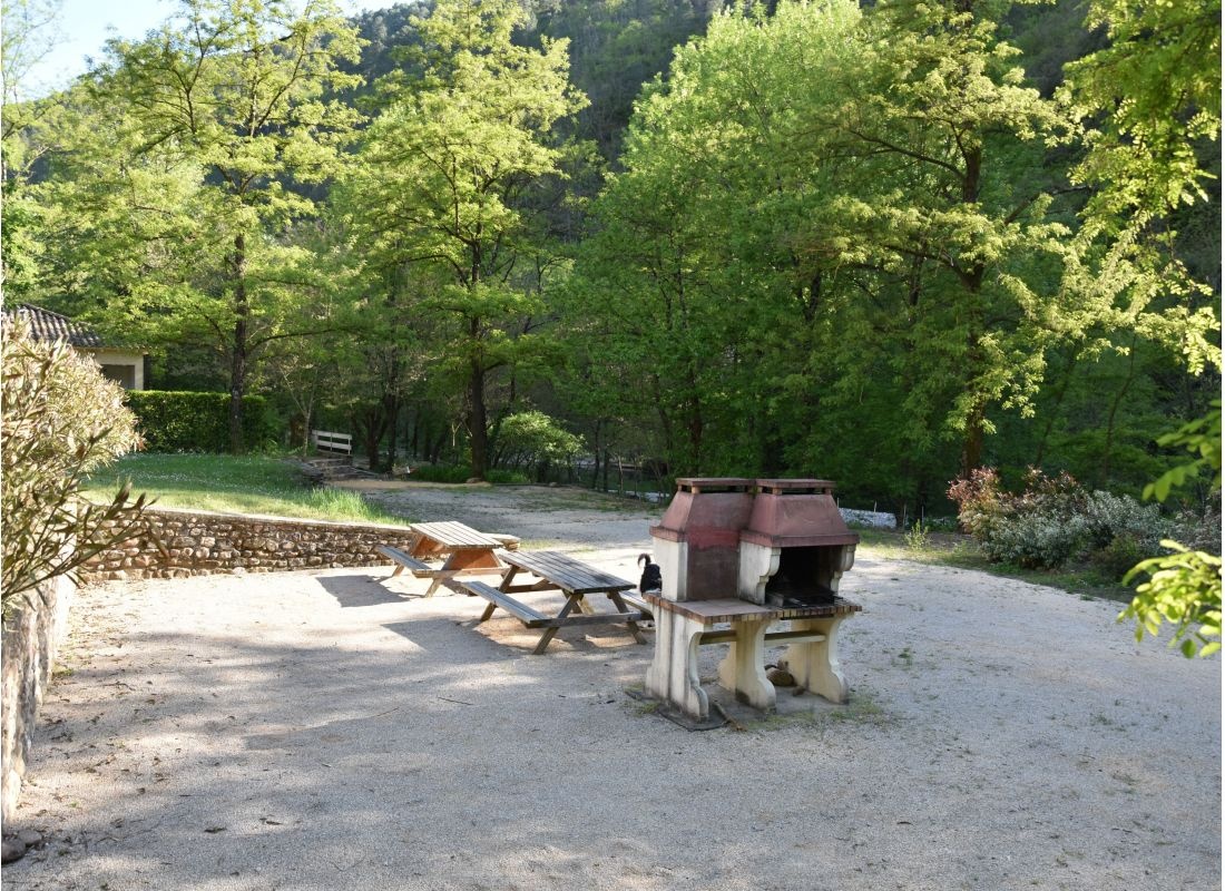 Camping Des Drouilhèdes *** — Bobilplass in Peyremale