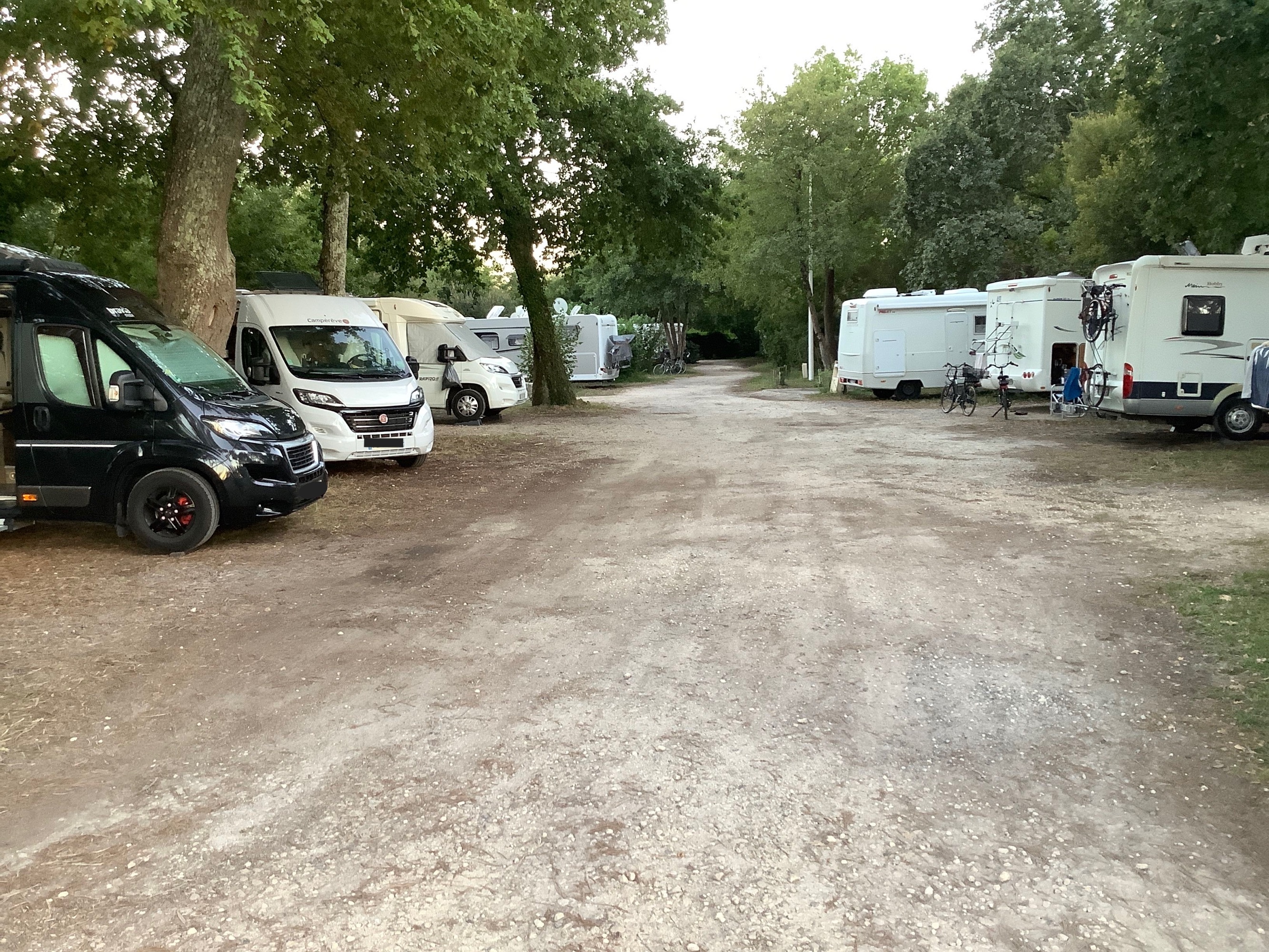 Stellplatz Sanguinet — Ställplats in Sanguinet