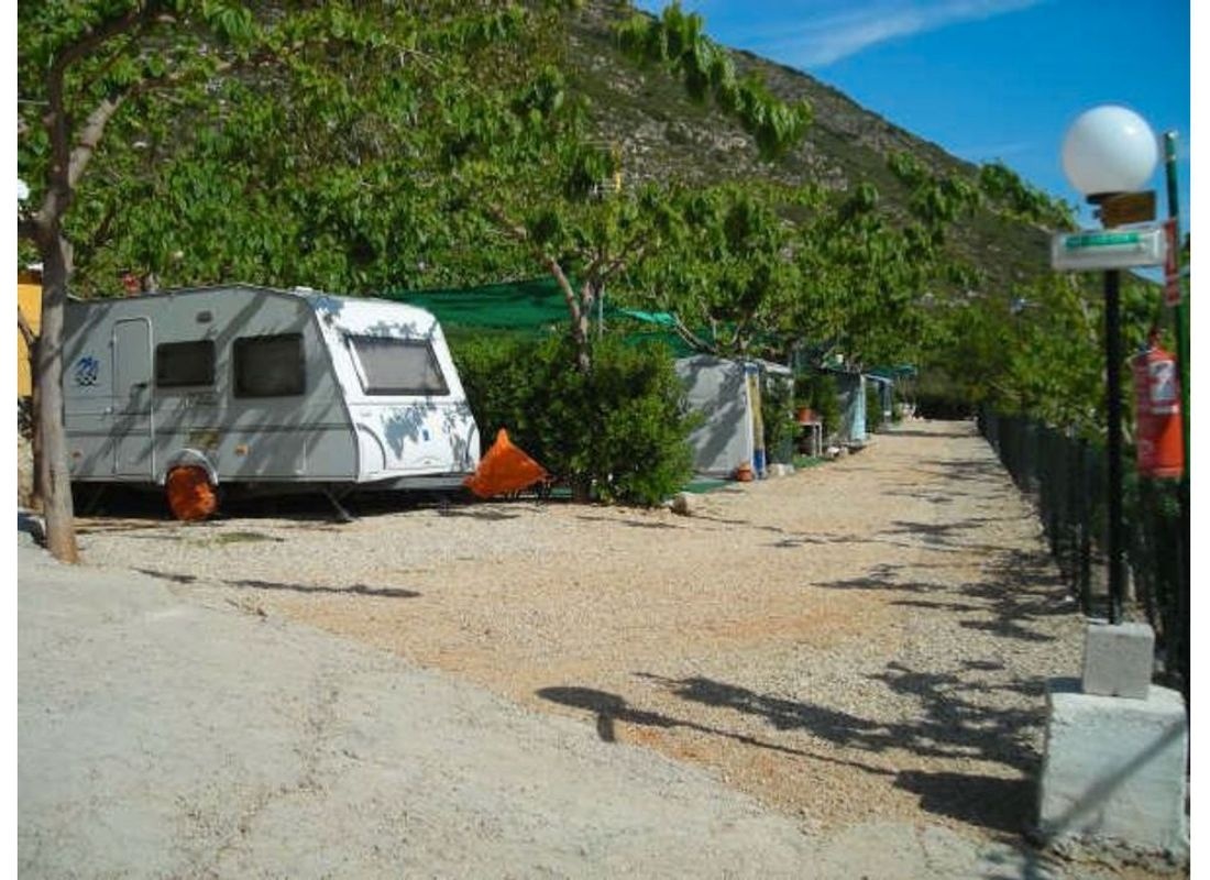 Camping la Falaguera — Stellplatz in Bárig