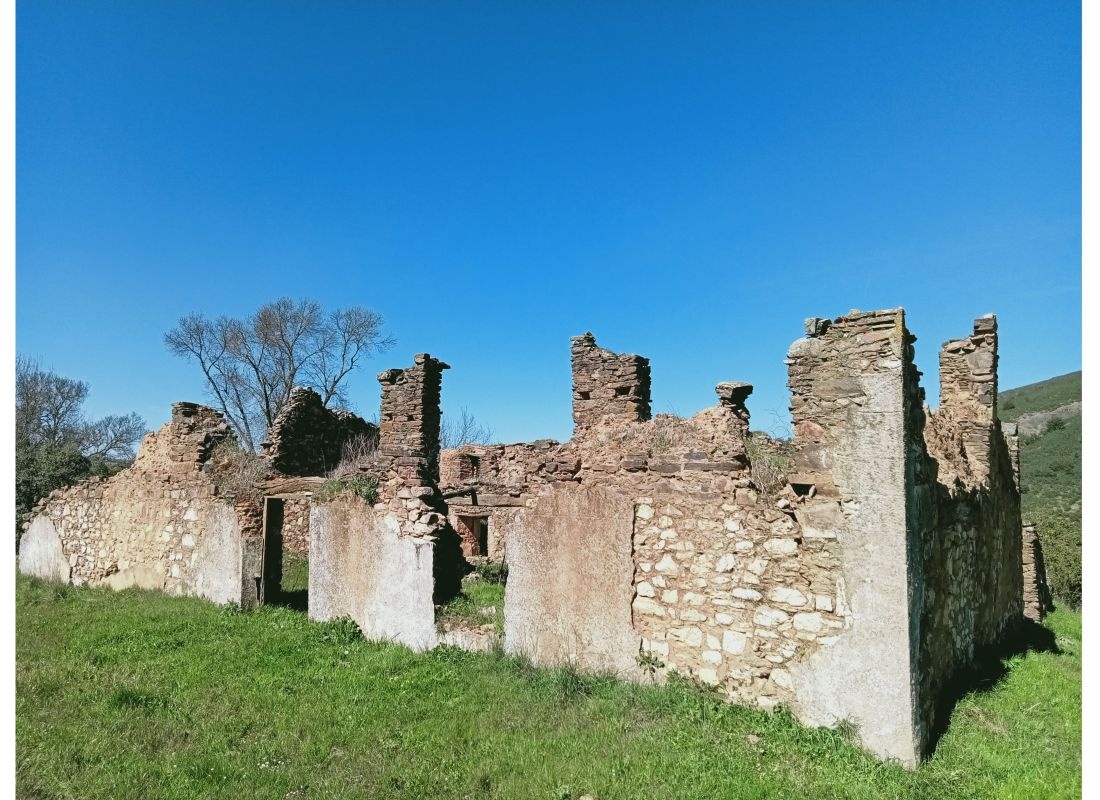 Country Club Cabañeros — Sítio de acampamento in Navas de Estena