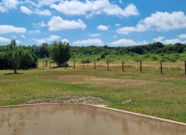 Terrain au calme à la campagne — Photo 3