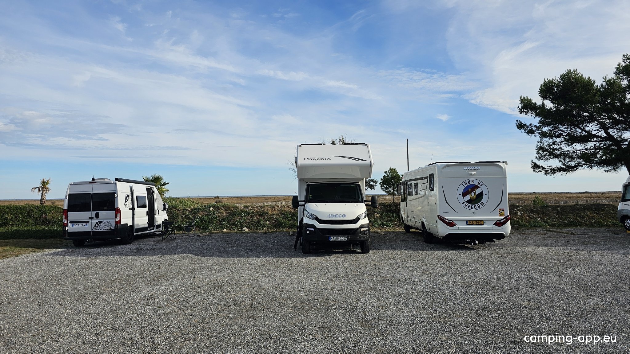 Air de camping car les Flots Bleus. — Karavan Sitesi in Narbonne
