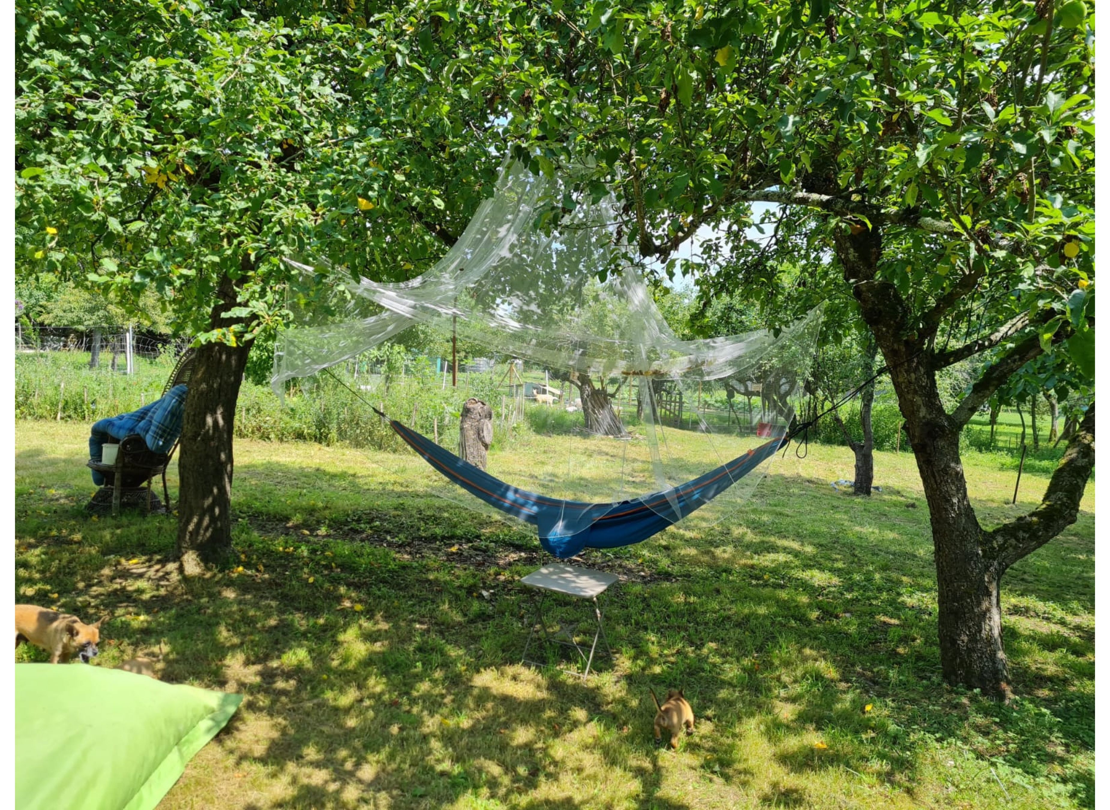 Terrain au bord du canal de Bourgogne — Sítio de acampamento in Saint-Florentin