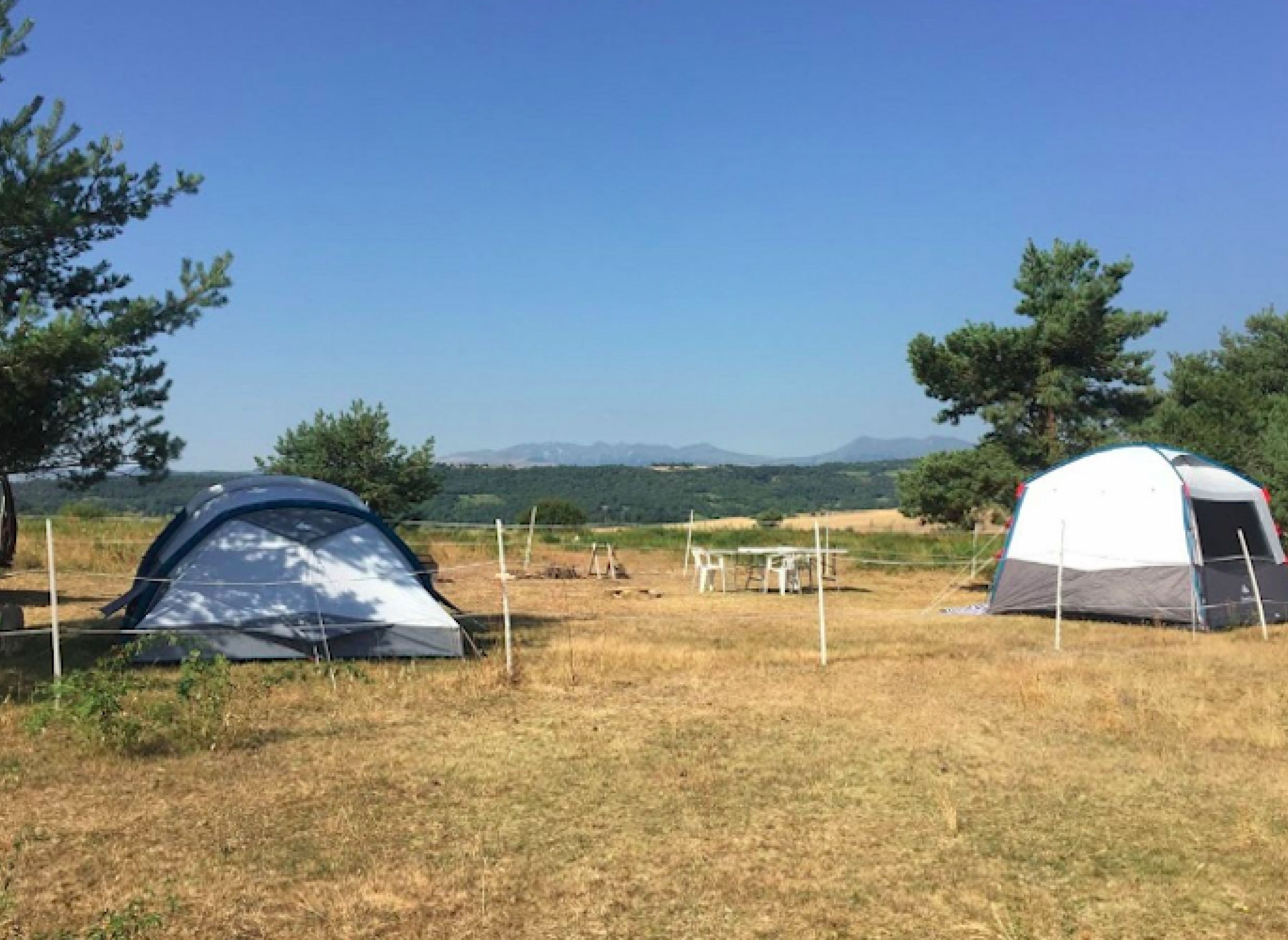 Lama Gîte des Puys — Area Autocaravanas in Montaigut-le-Blanc