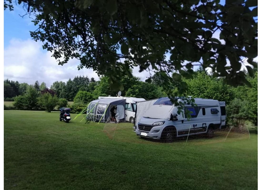 Domaine du Bois Kako — Cámping in Liginiac