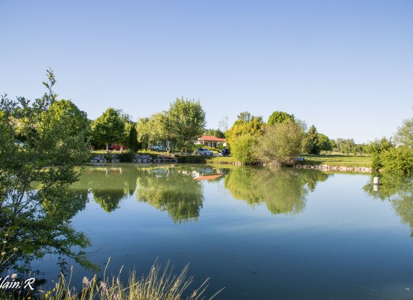 LAC SAINT GEORGES, Village Vacances & Camping avec vue sur les Pyrénées — Photo 3
